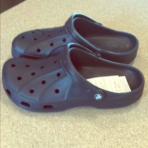 NWT crocs Men’s 10, Wms 12